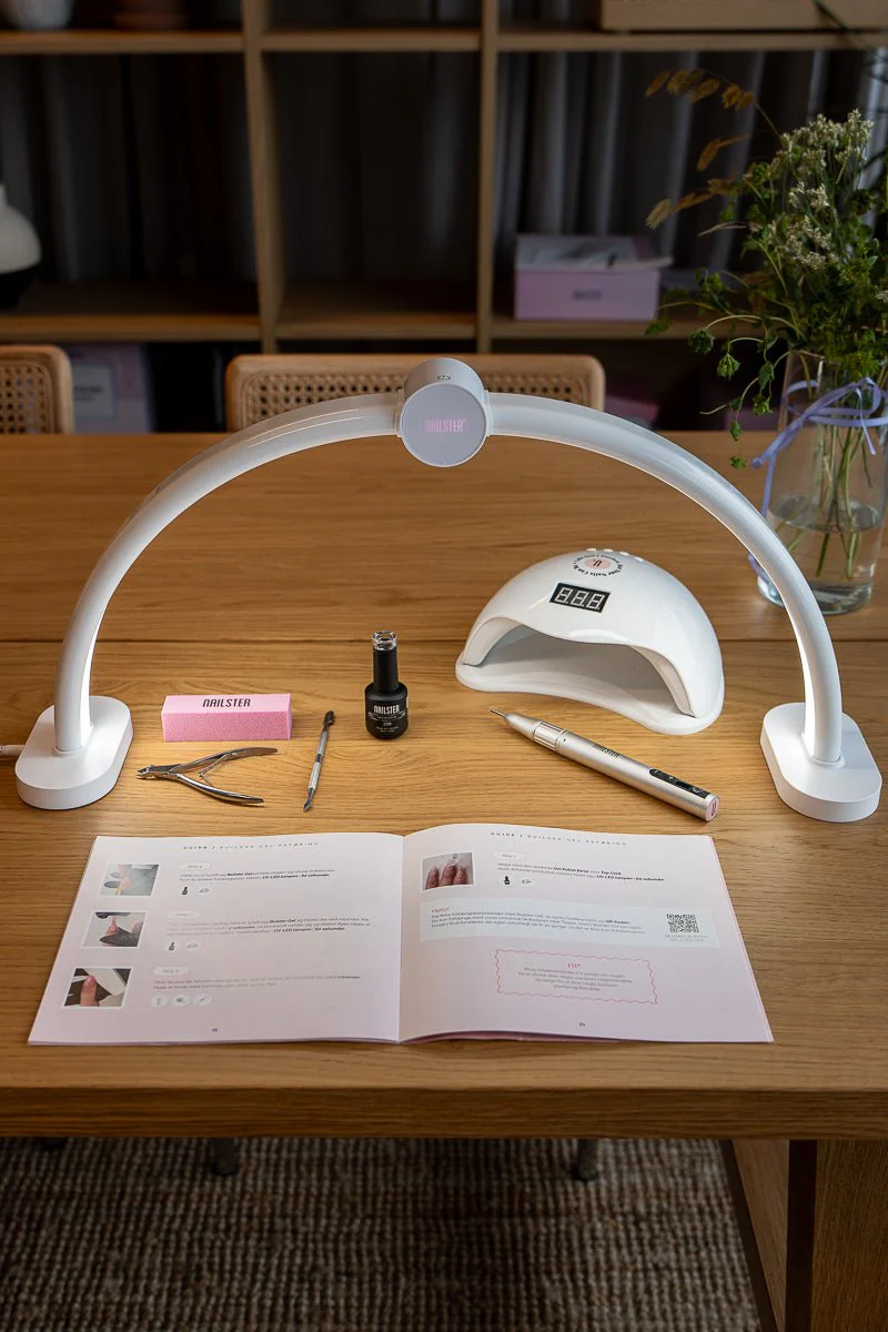 Curve LED Bordlampe - Image 2