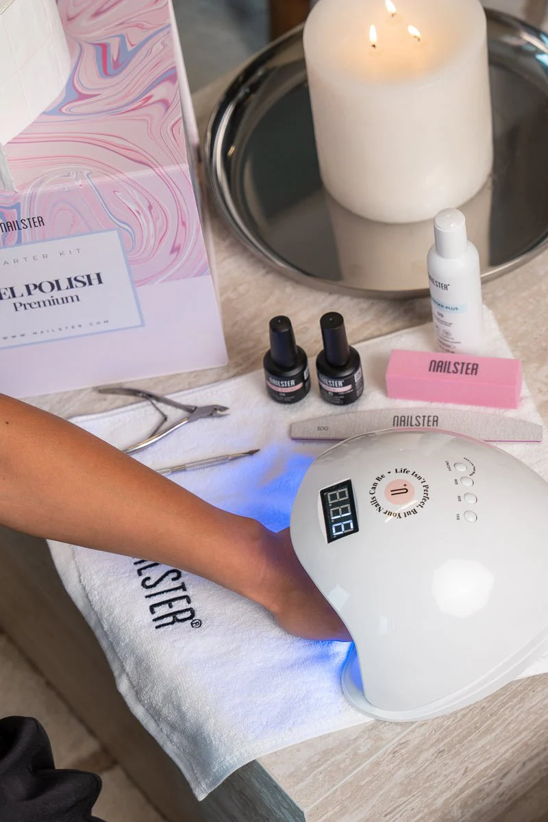 Gel Polish Starter Kit Professional - Image 4